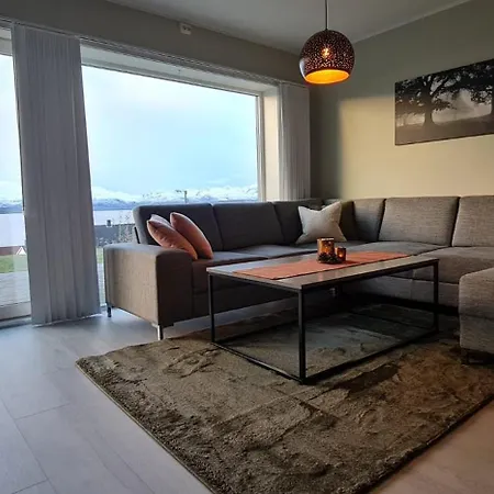 Casa Borealis A Specious New With A Spectacular View